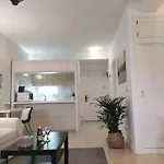 Casa Con Jardin 아파트 코스타 테기세