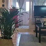 Casa Con Jardin شقة
