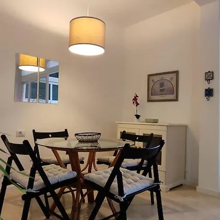 Daire Casa Con Jardin *