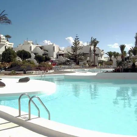 Casa Con Jardín * Costa Teguise