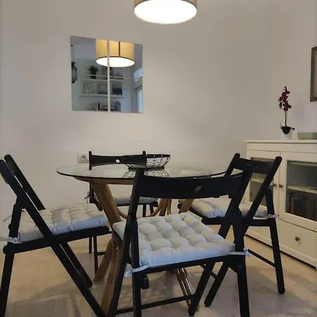 Casa Con Jardin Daire