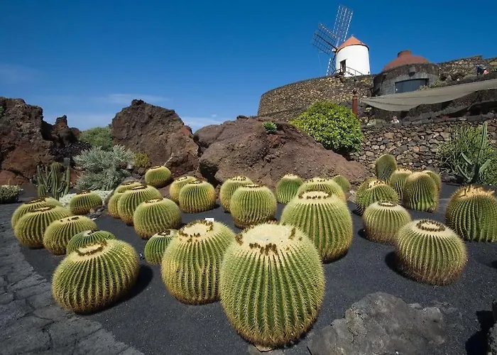 Casa Con Jardin Costa Teguise